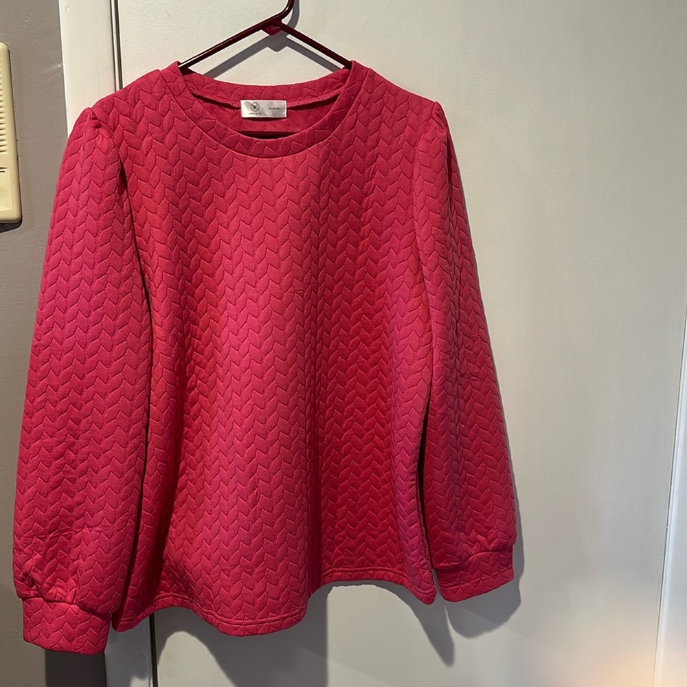 NWT Liam & Co Sweatshirt